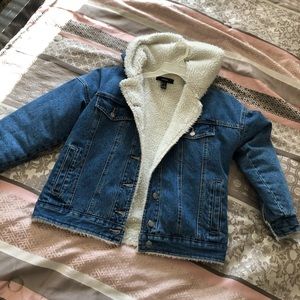 Women’s Sherpa-lined denim jacket